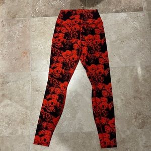High-waisted Red Rose Alo Leggings